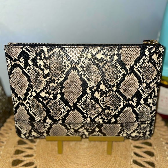 Ralph Lauren clutch/wristlet - Picture 4 of 4